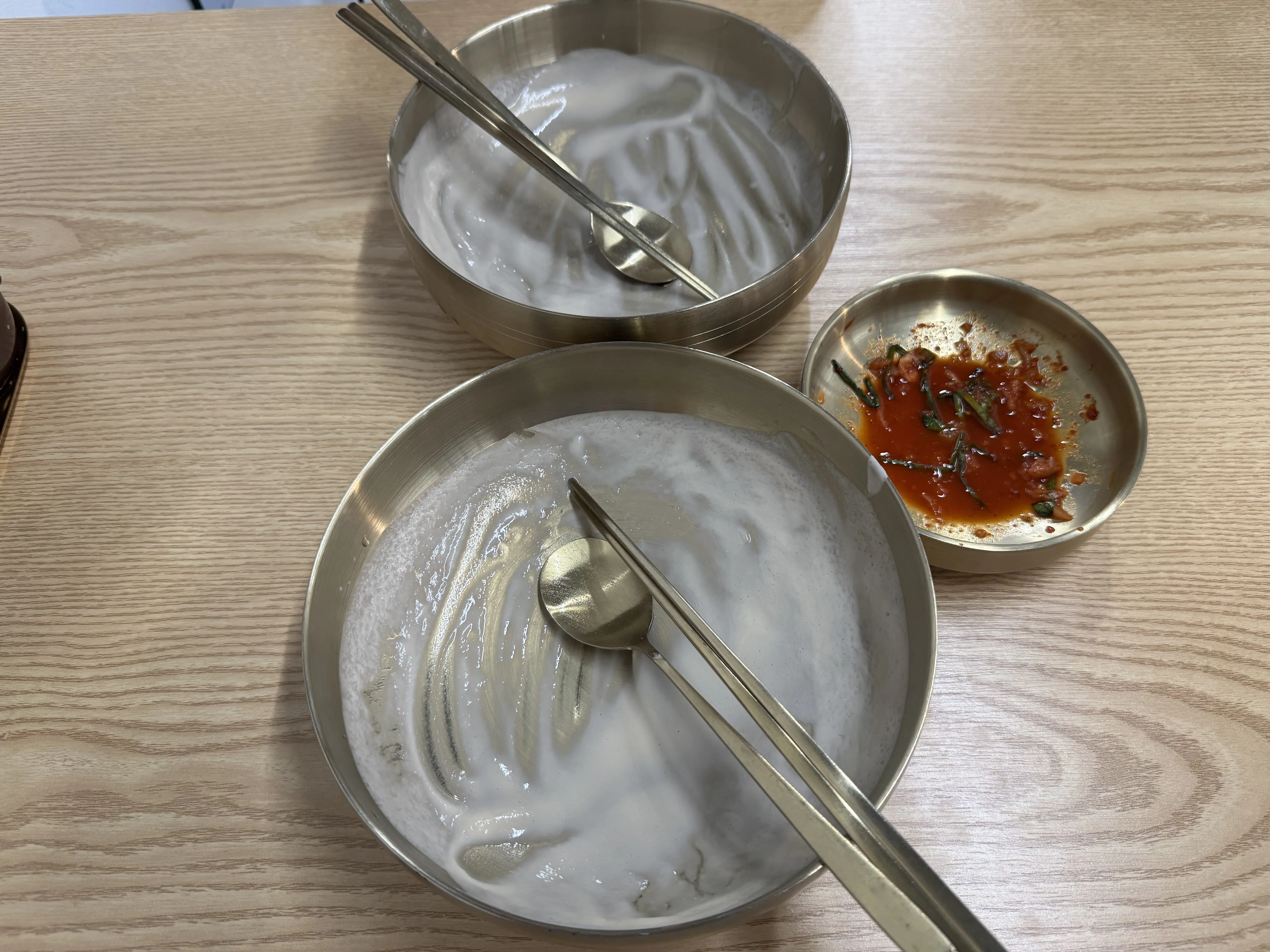 다 먹은 빈 그릇